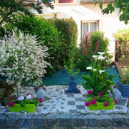 4 Rue Guy De Maupassant Apartment Valmont  Luaran gambar