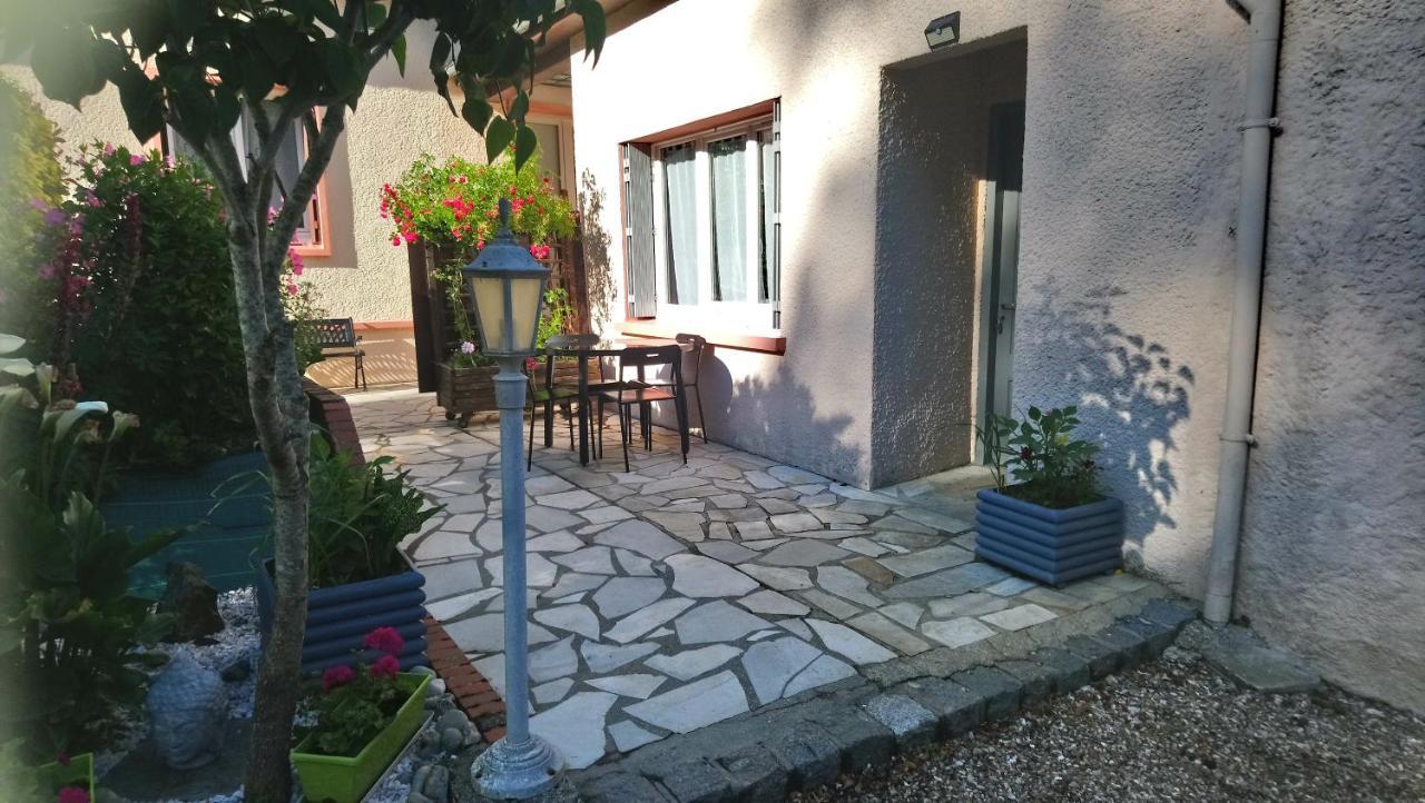 4 Rue Guy De Maupassant Apartment Valmont  Luaran gambar